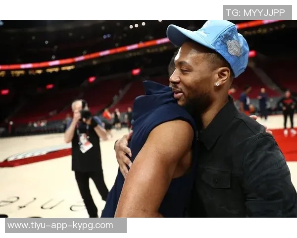 阿米奴期待杰伦格林与布克联手砍下50分如同利拉德与CJ的黄金组合 阿米奴期待杰伦格林与布克联手砍下50分如同利拉德与CJ的黄金组合