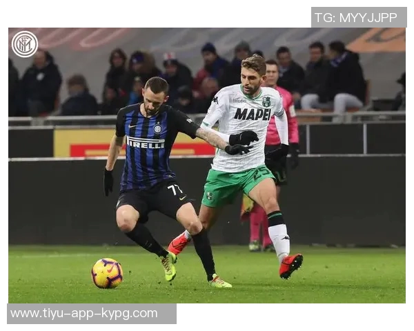 萨索洛后卫开场仅5秒送点球转播刚开始就引发热议