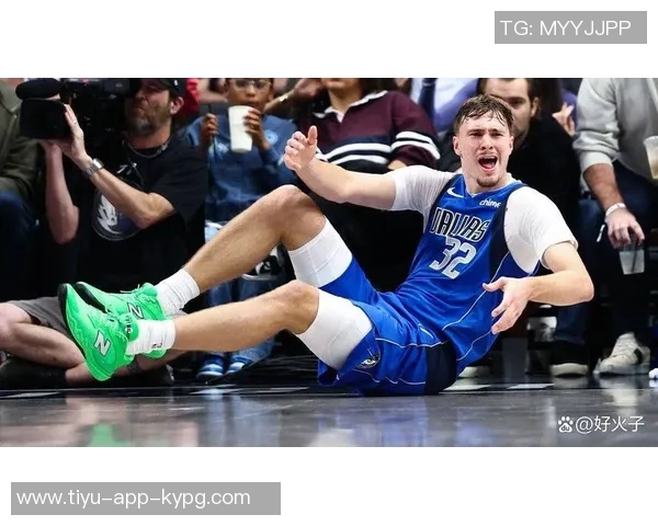 基德赞弗拉格在挡拆战术中表现出色展现高水平球技