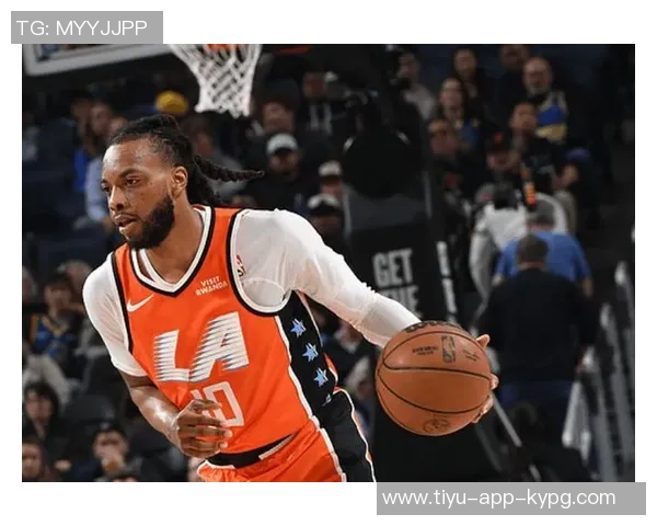 加兰半场表现出色8投4中贡献12分1板6助3断助队争胜 加兰半场表现出色8投4中贡献12分1板6助3断助队争胜