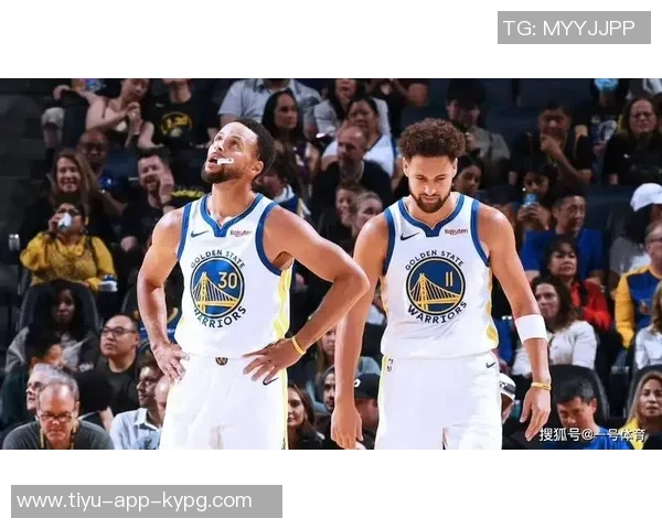 库里兄弟与克莱领衔现役仅三人三分命中率超40九季以上 库里兄弟与克莱领衔现役仅三人三分命中率超40九季以上