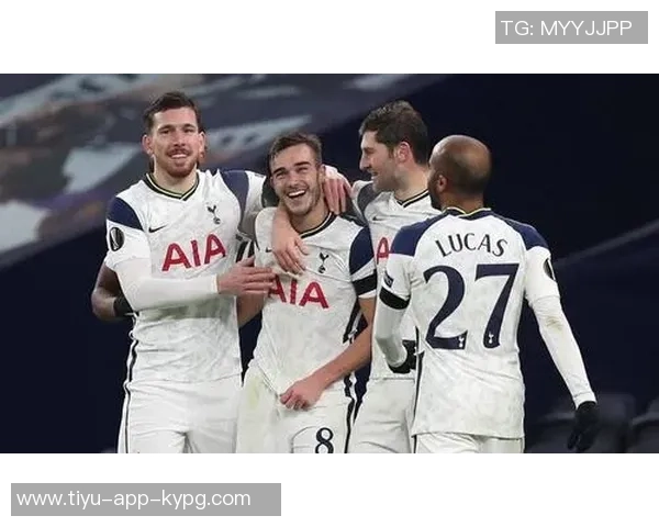 方昊在职业赛事中达成百场里程碑贡献11粒进球展现出色表现