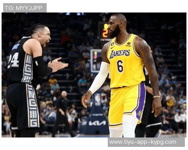 狄龙两节半遭遇6犯离场全场表现平平仅得12分2板1助1断