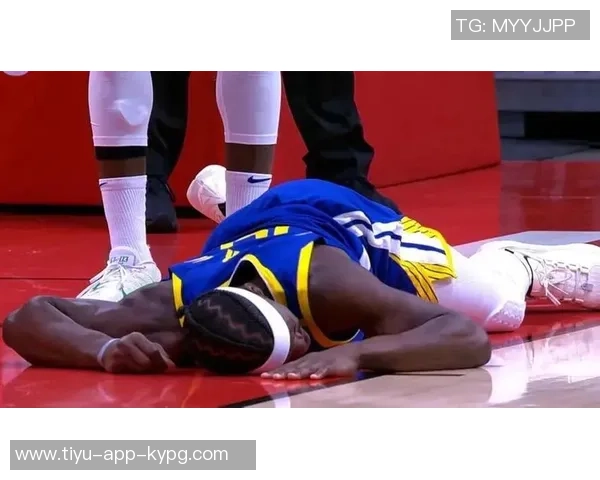 科尔透露巴特勒因脚踝扭伤缺席训练对湖人比赛出战存疑 科尔透露巴特勒因脚踝扭伤缺席训练对湖人比赛出战存疑